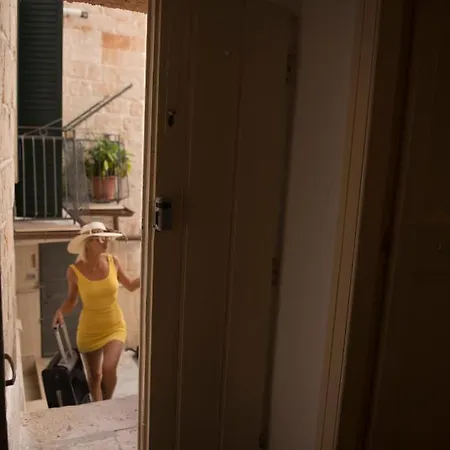 Almami Loft & * מונופולי