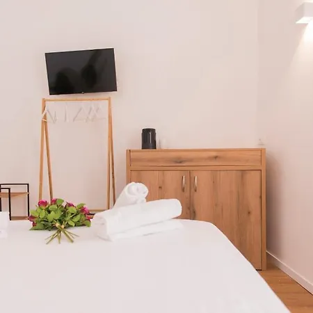 Almami Loft & Apartman *