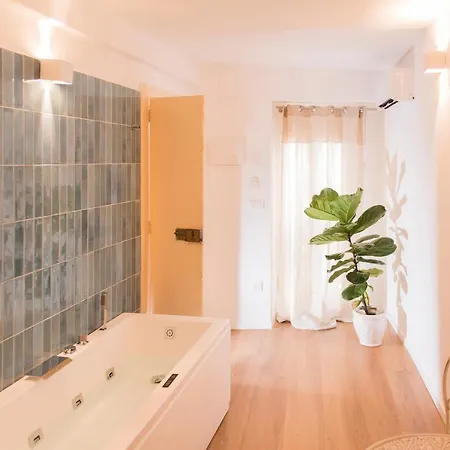 Almami Loft & Apartment